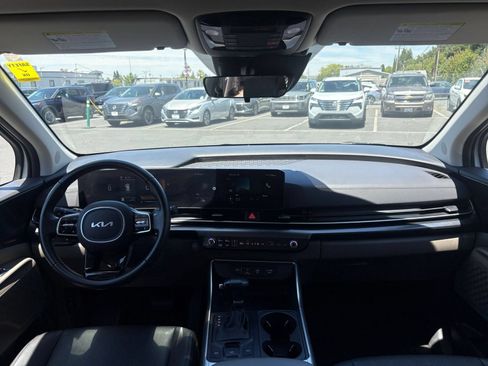 Used 2026 Kia Carnival FWD image 36