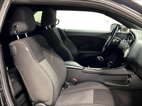 Used 2023 Dodge Challenger SXT w/ Blacktop Package image 10