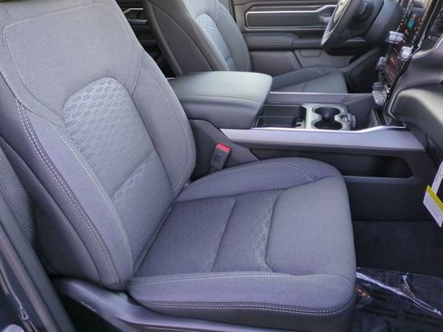 New 2026 RAM 1500 4x4 Crew Cab image 28