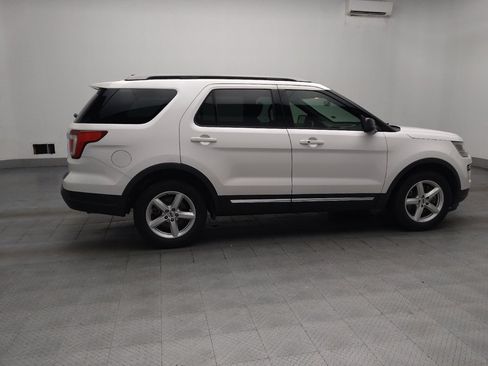 Used 2019 Ford Explorer XLT FWD image 10