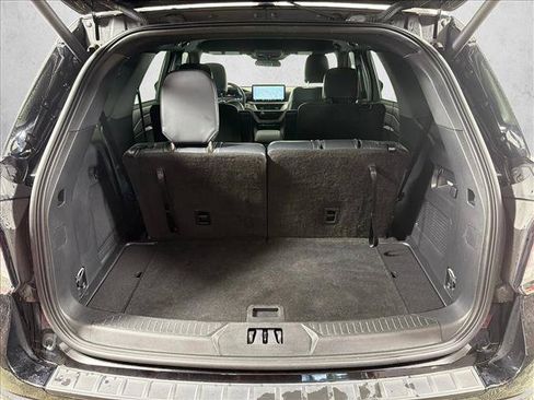 Used 2025 Ford Explorer ST-Line AWD/4WD image 19