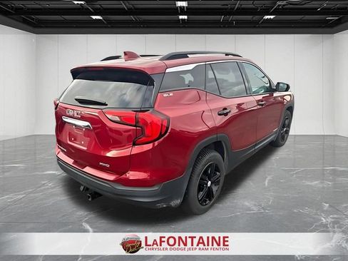 Used 2020 GMC Terrain SLE w/ Driver Convenience Package AWD/4WD image 4