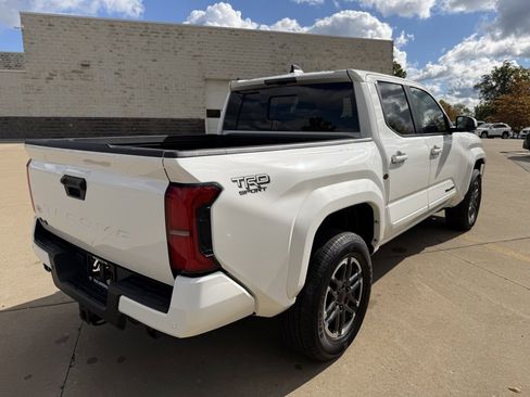 Certified 2024 Toyota Tacoma TRD Sport w/ TRD Sport Upgrade Package image 5