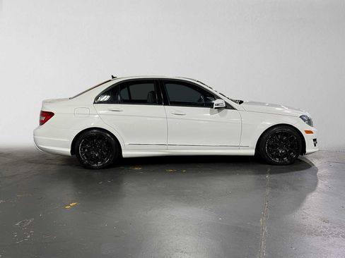 Used 2014 Mercedes-Benz C 300 4MATIC Sedan image 2