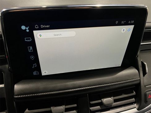 Used 2023 Chevrolet Suburban LT image 30