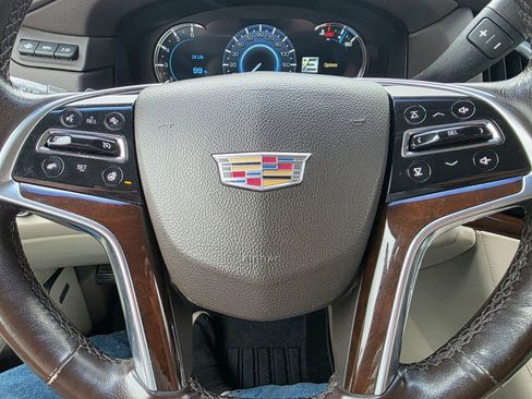 Used 2017 Cadillac Escalade Luxury AWD/4WD image 15