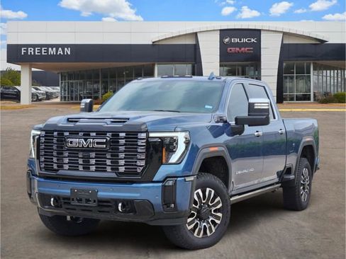 Used 2025 GMC Sierra 2500 Denali Ultimate AWD/4WD image 1
