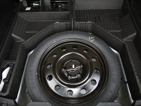 Used 2024 Ford Edge Titanium image 41