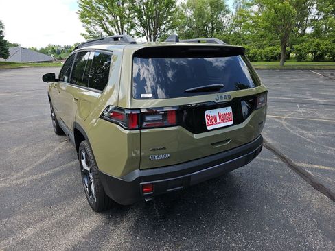 New 2026 Jeep Cherokee Overland w/ Trailer Tow Group AWD/4WD image 3