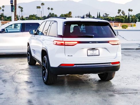 New 2026 Jeep Grand Cherokee Limited w/ Limited Altitude Package image 6