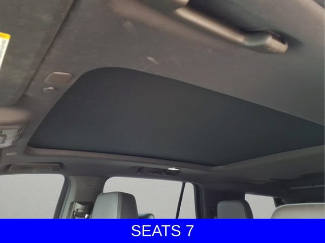 Used 2023 GMC Yukon Denali w/ Denali Reserve Package RWD image 17