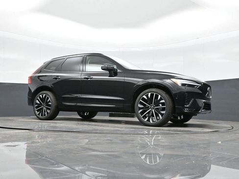 New 2026 Volvo XC60 B5 Ultra w/ Protection Package Premier image 24