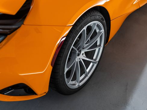 Used 2025 McLaren 750S RWD image 2