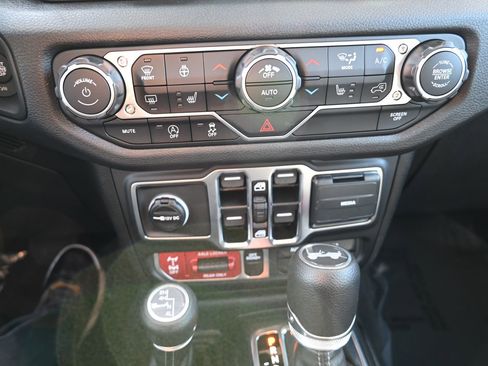 New 2025 Jeep Wrangler Willys image 17