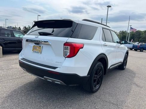 Certified 2024 Ford Explorer XLT w/ Equipment Group 202A AWD/4WD image 4