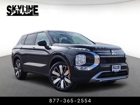 New 2026 Mitsubishi Outlander SE image 1