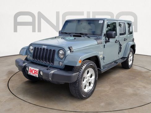 Used 2015 Jeep Wrangler Unlimited Sahara w/ Connectivity Group AWD/4WD image 6