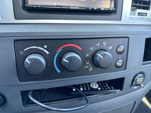 Used 2007 Dodge Ram 1500 Truck SLT w/ Quad Cab Big Horn Value Group image 16