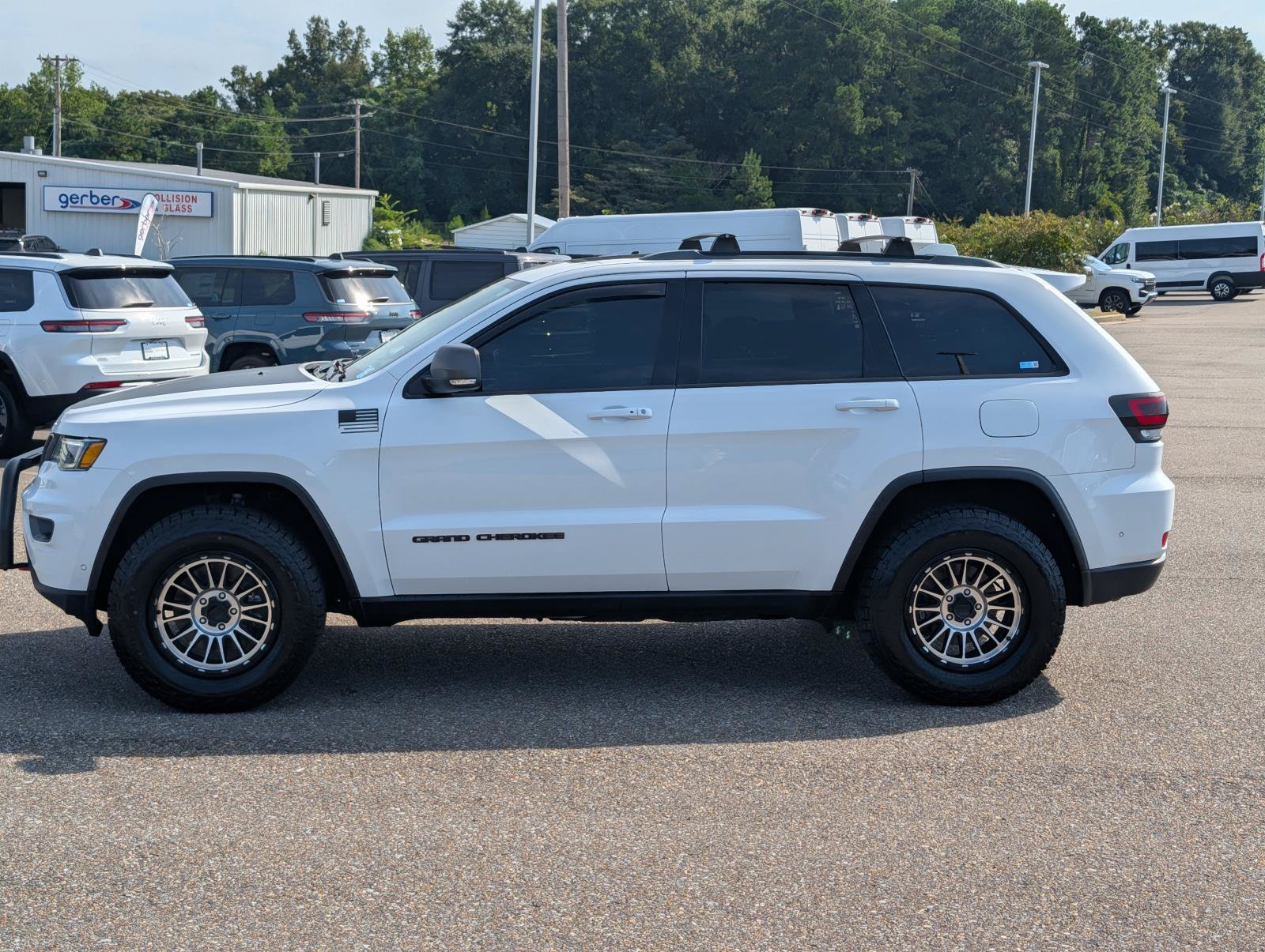 Used 2021 Jeep Grand Cherokee Trailhawk w/ Trailhawk Luxury Group AWD/4WD image 12