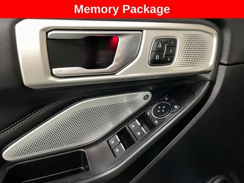 Used 2020 Ford Explorer Platinum w/ Premium Technology Package AWD/4WD image 31