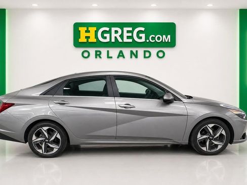 Used 2021 Hyundai Elantra SEL w/ Convenience + Premium Package FWD image 11