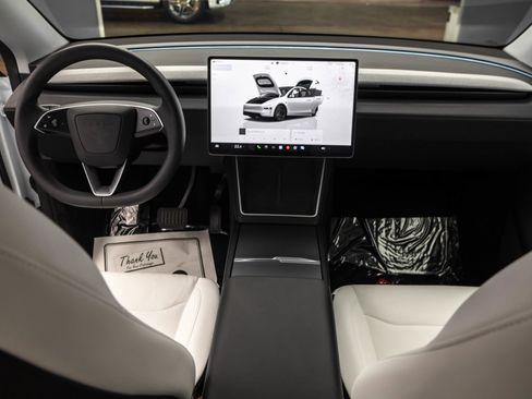 Used 2026 Tesla Model Y Long Range AWD/4WD image 27