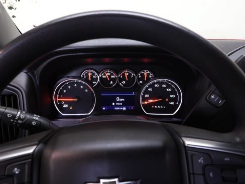 Used 2021 Chevrolet Silverado 1500 Custom Trail Boss w/ Safety Confidence Package AWD/4WD image 27