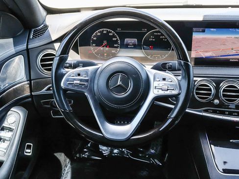 Used 2019 Mercedes-Benz S 560 Sedan image 23