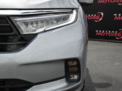 Used 2023 Honda Odyssey EX-L image 11