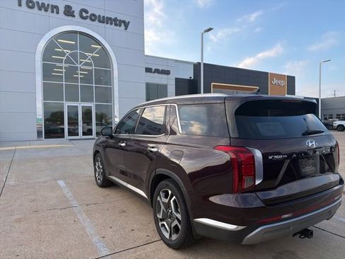 Used 2023 Hyundai Palisade Limited w/ Winter Package image 9