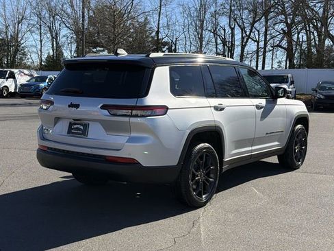 New 2025 Jeep Grand Cherokee L Limited AWD/4WD image 12