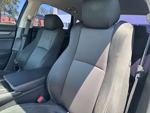 Used 2018 Honda Accord LX image 27