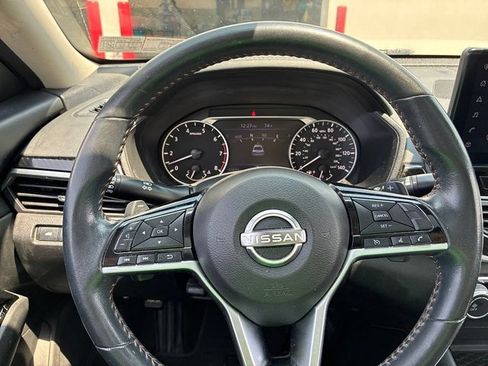 Used 2023 Nissan Altima 2.5 SR w/ SR Premium Package FWD image 28