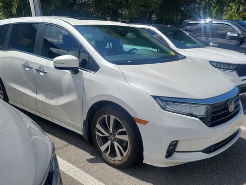 Used 2022 Honda Odyssey Touring image 2