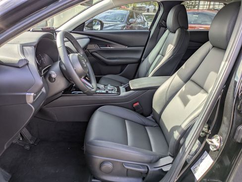 New 2025 MAZDA CX-30 AWD 2.5 S w/ Select Sport Pkg image 16