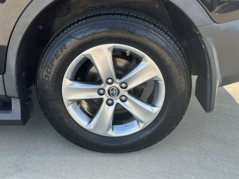 Used 2015 Toyota RAV4 XLE FWD image 18