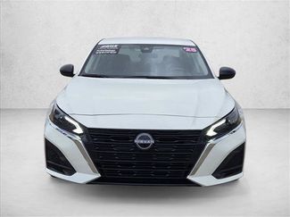 Used 2025 Nissan Altima 2.5 SV FWD video 2