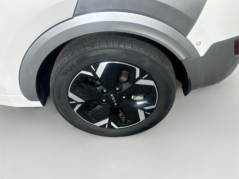 Used 2023 Kia Niro Wave FWD image 11