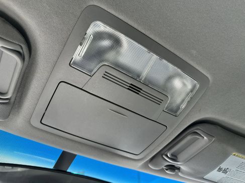 Used 2012 Toyota Camry SE image 17