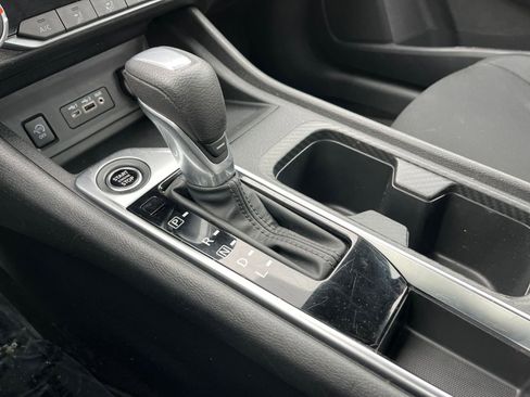 Used 2025 Nissan Sentra SV image 40