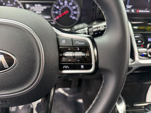 Used 2021 Kia Sorento SX image 13