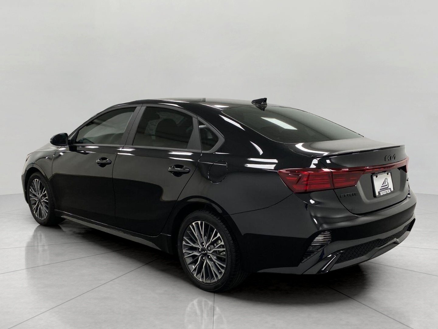 Used 2024 Kia Forte GT-Line w/ GT-Line Premium Package FWD image 7