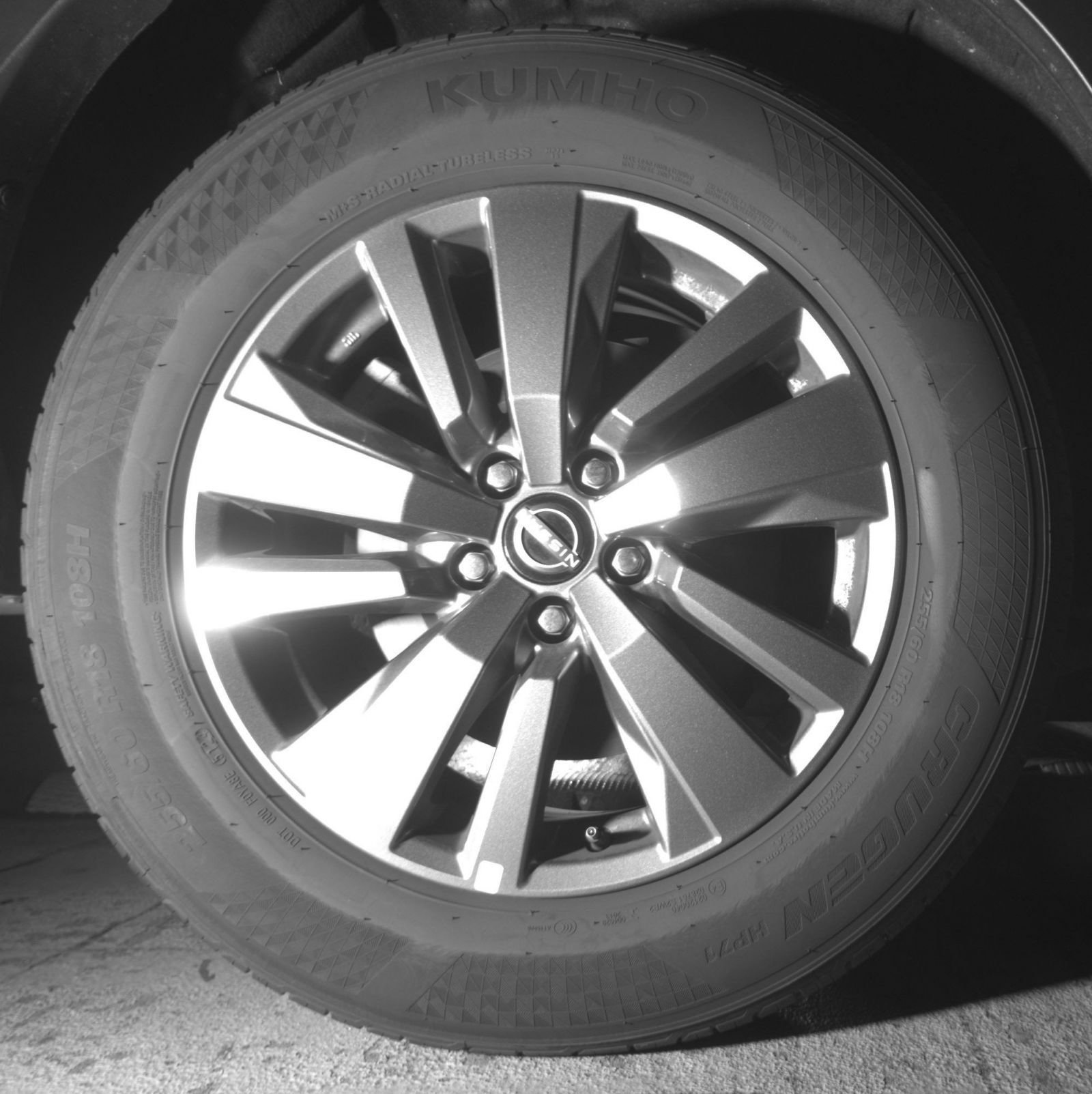 Used 2025 Nissan Pathfinder SV FWD image 18