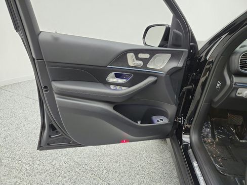 Certified 2026 Mercedes-Benz GLS 450 4MATIC image 15