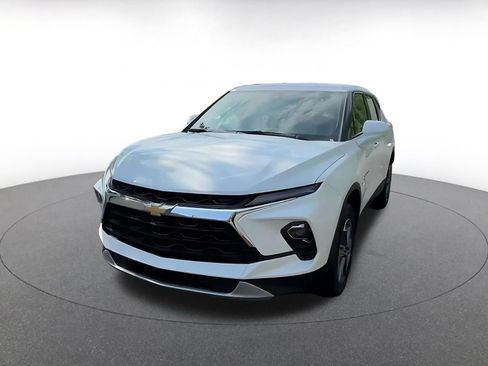 Used 2025 Chevrolet Blazer LT FWD image 5