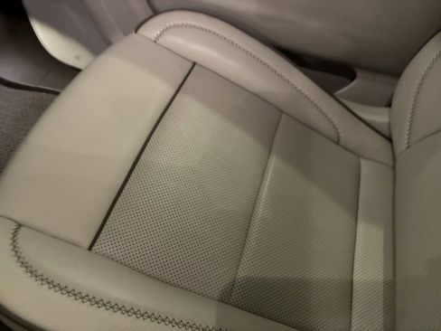 Used 2024 GMC Yukon XL Denali w/ Denali Reserve Package image 4