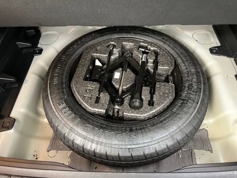 Used 2024 Hyundai Kona SEL FWD image 39