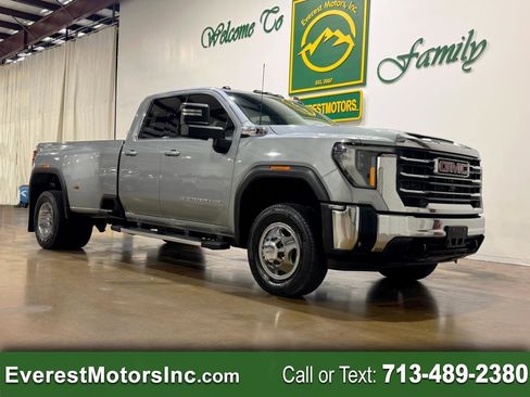 Used 2024 GMC Sierra 3500 SLE w/ SLE Value Package image 1
