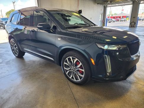 Certified 2024 Cadillac XT6 Sport w/ LPO, Floor Liner Package AWD/4WD image 6