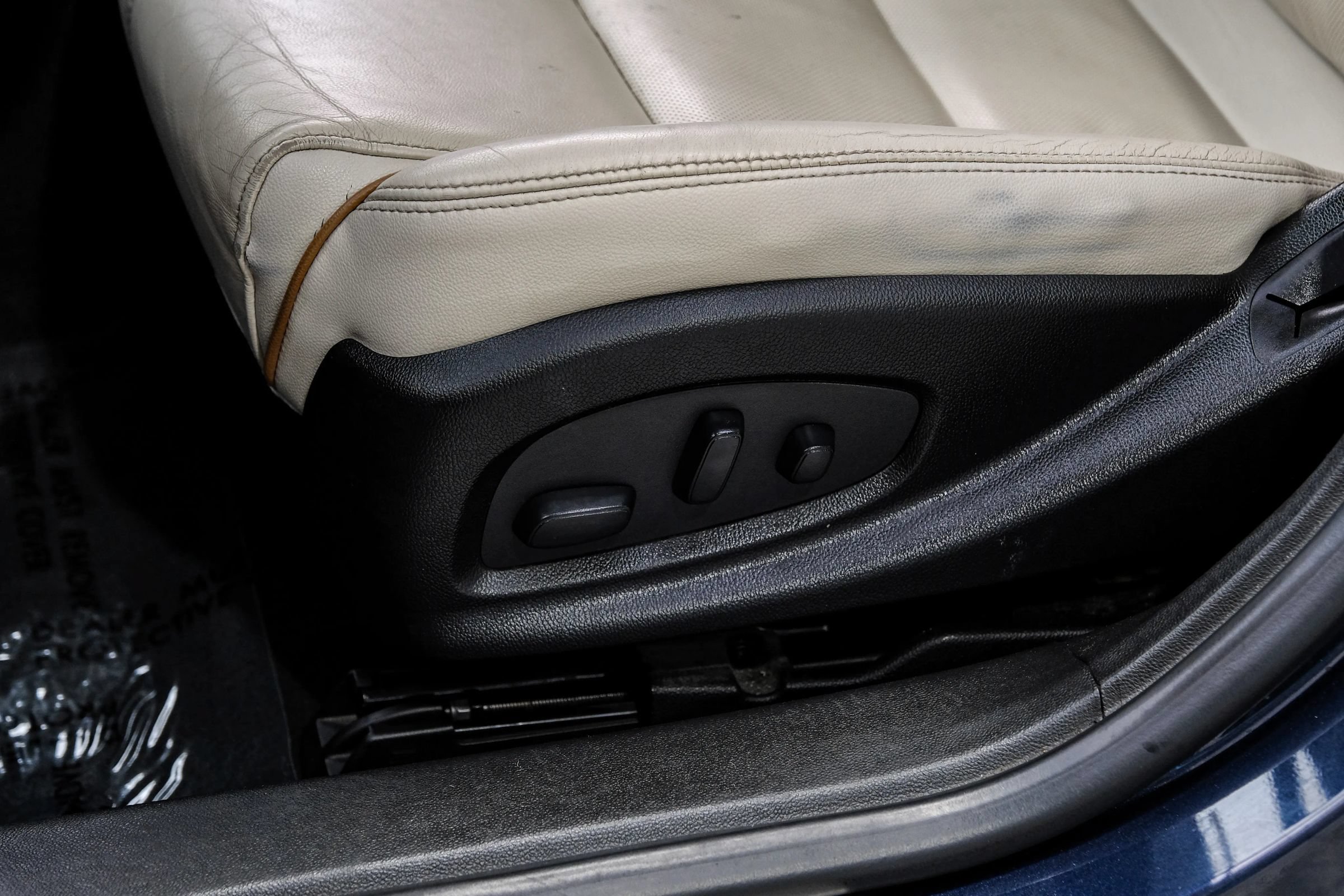 Used 2018 Chevrolet Impala Premier FWD image 38